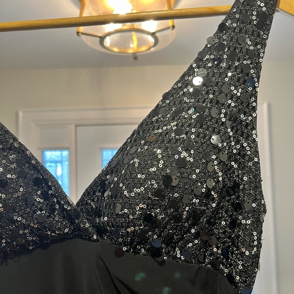Black sequin special occasion dress - Picture 2 of 7
